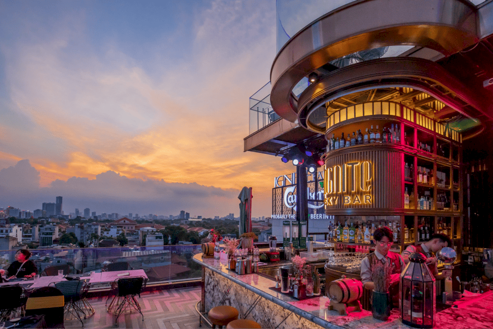 Best choice for party-goers and those looking for an upbeat rooftop experience